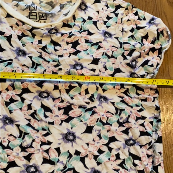 Floral crop top - Picture 5 of 6